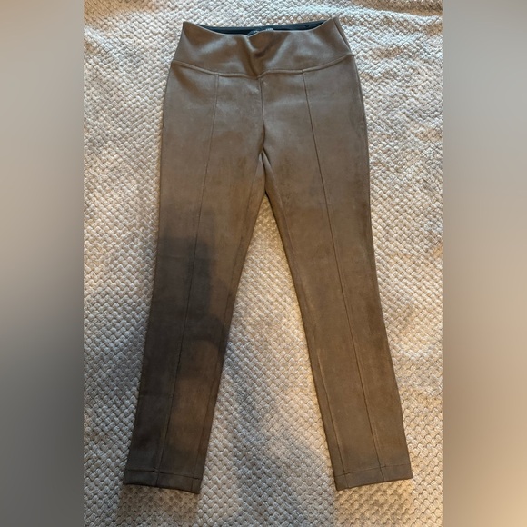 Andrew Marc Pants - Andrew Marc Faux Suede Pull-On Leggings Taupe Brown (Size Small) ✨